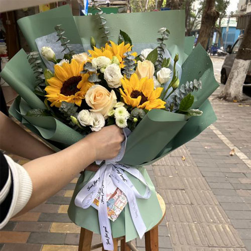 �I��մ���h����ӆ���ͻ��ܱM���ͻ����T